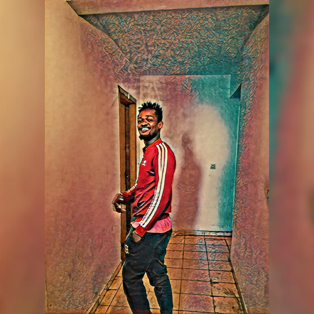 Haji67739886's tweet photo. #instasquaresize made by @lyrebirdstudio https://t.co/hkYDqI862B