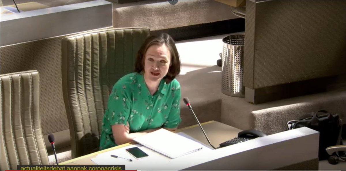 VVStudenten's tweet photo. "Kotstudenten die op de privémarkt huren moeten kunnen rekenen op een sterke overheid die hen beschermt. Ik lanceer het voorstel van een noodhuurfonds," zegt @HanneloreGoeman @sp_a

Dat juichen we toe! Altijd welkom om met @VVStudenten samen te zitten. #ForStudentsRights #vlaparl https://t.co/enaKeYY7W4