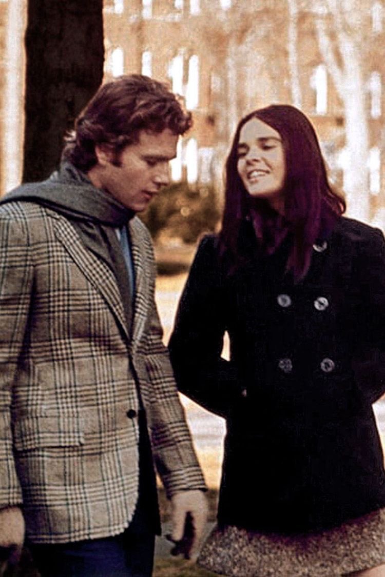 Happy Birthday Ali MacGraw! 