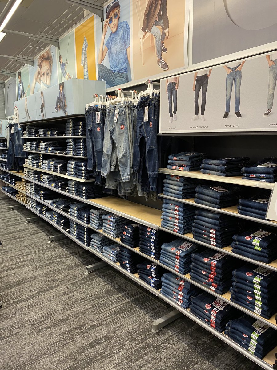 Our boys denim wall is guest ready!
#amazing #fabulousfold #thankyoustyleteam