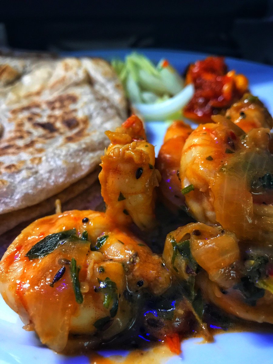 rajghai's tweet photo. Isolation Lunch is ready.... #prawns #spicy #curry #prawncurry #seafood #masala #chilliprawns #homemadefood #juicy #desifood #roti #chappati #parathas #pickle #pickles #rajghaiandsonia #isolation https://t.co/jNzdEYj1eb