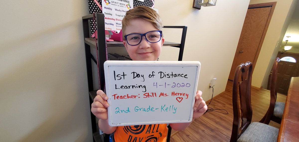 Mrs_Homan3's tweet photo. This guy insisted on a "first day of school" sign this morning. ❤ @KellyGFPS @GFSchools https://t.co/WppXhZsc60