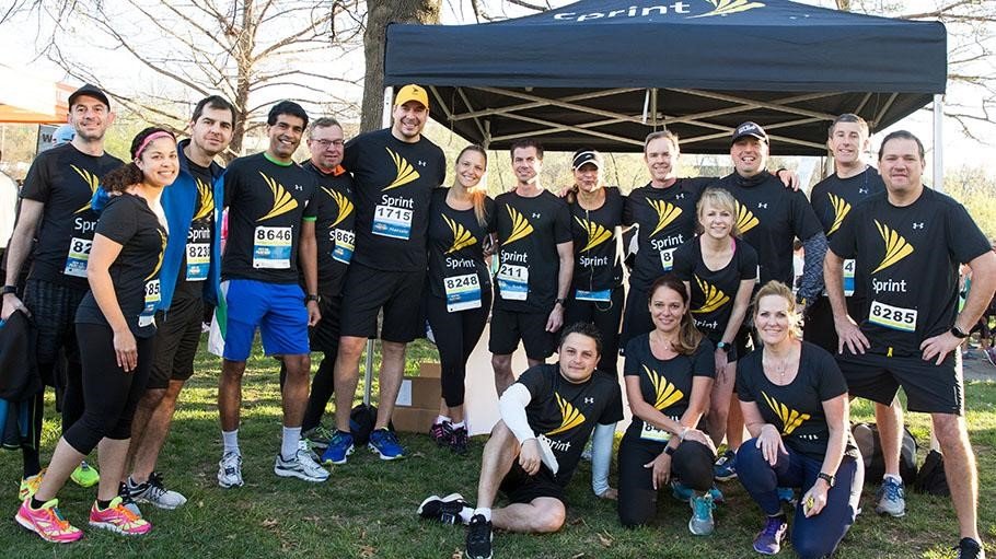 marceloclaure's tweet photo. My passion for running really took off with the help of the best trainers in #KansasCity - my @Sprint running team! They motivated me to run my first #Marathon last year in #NYC with a group of supportive friends, the #Unstoppable12! https://t.co/yXtlsLFc7u