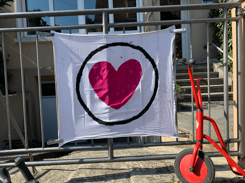 ClimatSuisse's tweet photo. Demain, c'est la journée de l' #entraideduvoisinage ! Organisez-vous dans votre cercle d'amis ou dans votre quartier pour soutenir les personnes touchées par la pandémie de #Coronavirus. C’est le moment d’être #solidaire et de partager cet appel ! ❤️💙
https://t.co/KpAKTPSeeQ https://t.co/BTWmmdN81q