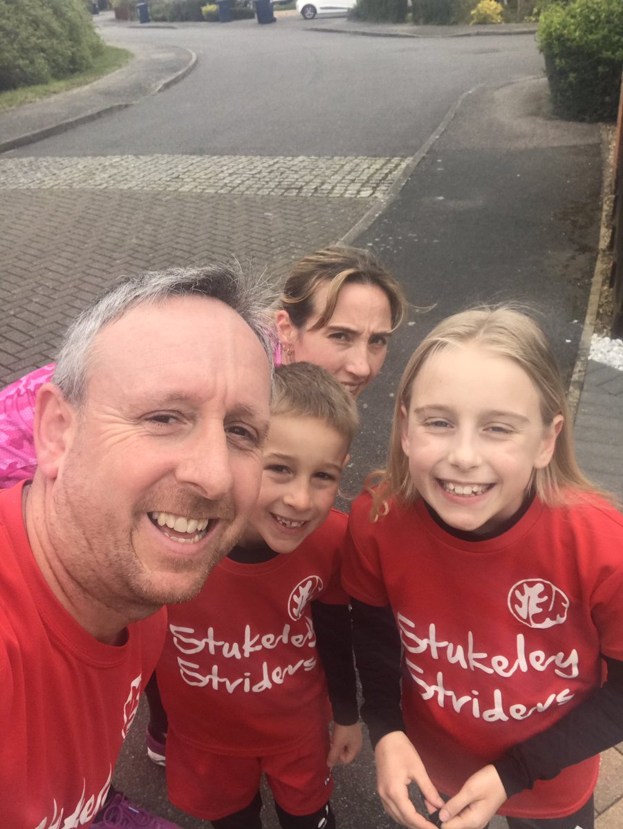 simon_sig's tweet photo. @RemoteStukeley  @Primary_S_S @StukeleyStrider it’s Wednesday so it can only mean one thing - Stukeley Striders! Combined the 1k challenge with a 3k Striders run. https://t.co/KYaPPkNaBe