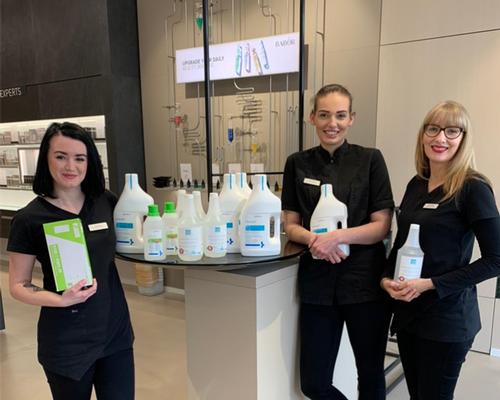 _spacareers's tweet photo. Babor spa and salons worldwide donate face masks and disinfectants to local hospitals @Babor #coronavirus #donations #community #spaindustry: German skincare brand Babor has launched a global solidarity campaign in the face of the coronavirus lockdowns. https://t.co/SDVQtNvXFm https://t.co/ohLCKXbFHf