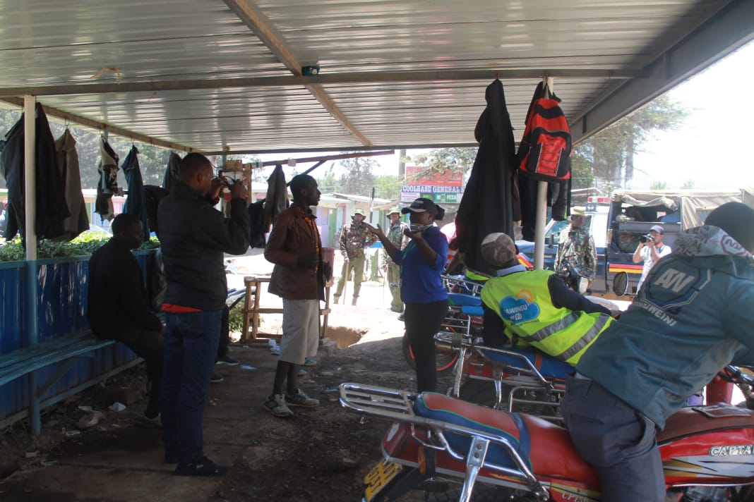 LaikipiaCountyG's tweet photo. Inspecting compliance by businesses in Nanyuki CBD. We must spare no efforts to keep #COVID19  at bay #StayHomekenya #StaySafe https://t.co/PfHshYS7P0