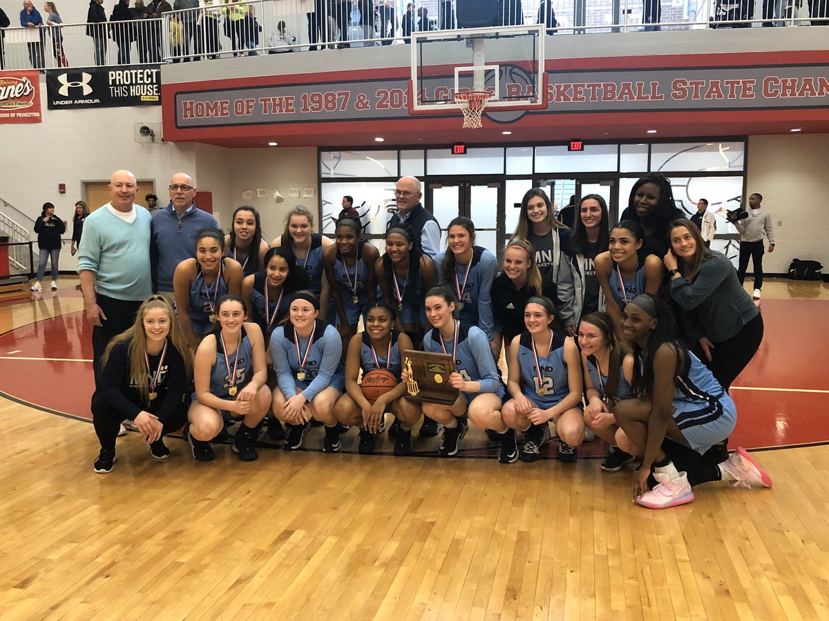 Congratulations to the MND varsity basketball team for being ranked NUMBER 1 nationally by <a href="/BlueStarMedia1/">BlueStar Media</a> 👍 #CougarNation