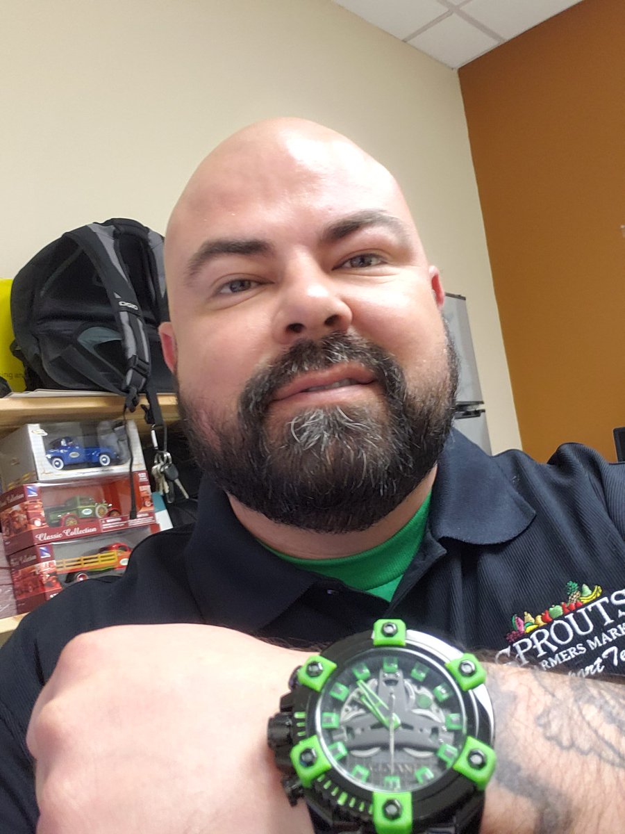 TOMMYBIGTIME1's tweet photo. Subscribe to https://t.co/aYi1jc4ePv The Hulk Grand Octane on the wrist!!! #subscribe #tommybigtime #invicta #BIGTIMEGANG #bigasswatches #trapvision3d #msbeads #georgiamountainwatches #invictaholics #staytuned #wristcandy https://t.co/AKYjinld5i