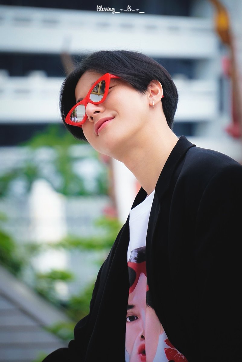 blessing_B_'s tweet photo. 19.11.02 | WC 💛👑

มันก็จะคิดถึงหน่อยๆ แวะมาทำรูปรอ~~

@arm_wc พี่รู้ไหมว่าหนูคิดว่าตัวเองแท็กผิดเพราะดิสเอพลิวฟูลเดย์ของพี่😂😂

#arm_wc 
#กําใจของดับบลิวซี 
#blessingB https://t.co/trKzEx4r1I