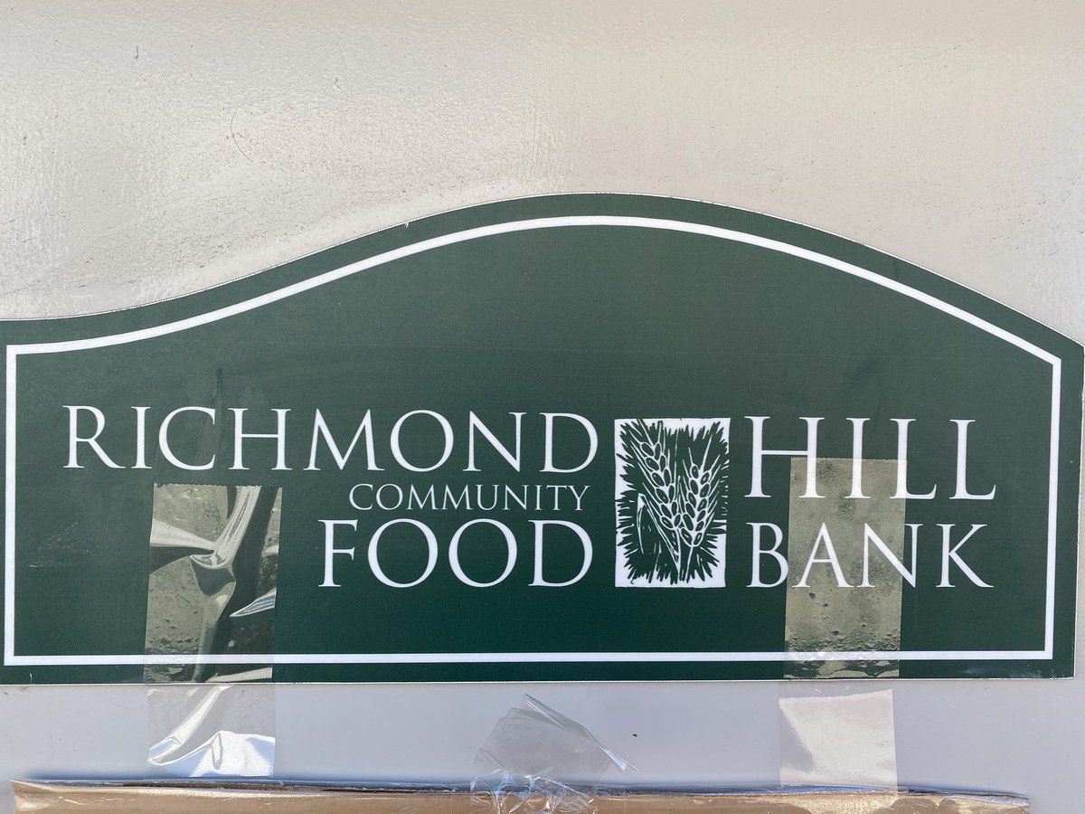 thattoddtaylor's tweet image. Making the best of it... food from our student snack program, that’s still good but won’t last till we’re back going to the Richmond Hill Food Bank! Good job @WCI_YRDSB #bewolves