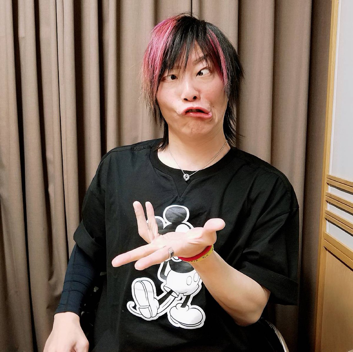 谷山紀章の明日もがんばります 谷山紀章の明日もがんばります 超 A G にて深夜3時 リピート 木15時 新コーナーがスタートします どんなコーナーかは 今夜の放送で ヒントは この写真 これまでのレギュラーコーナーへの 谷山紀章の明日もがんばります 谷山紀章の明日もがんばります 超 A G にて深夜3時 リピート 木15時 新コーナーがスタートします どんなコーナーかは 今夜の放送で ヒントは この写真 これまでのレギュラーコーナーへの