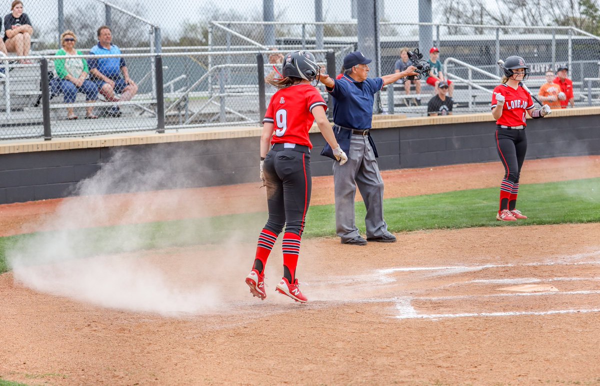 Our 3rd {Senior Spotlight} is OF/Slapper Mackenzie Mitchell!👏🏼
Mack is one of the most competitive &amp; passionate players we have ever coached. She loves the game, she’s a tough out at the plate, &amp; she’s quick. Mack will play next fall at NCTC! We are so proud of you, Mack!❤️
