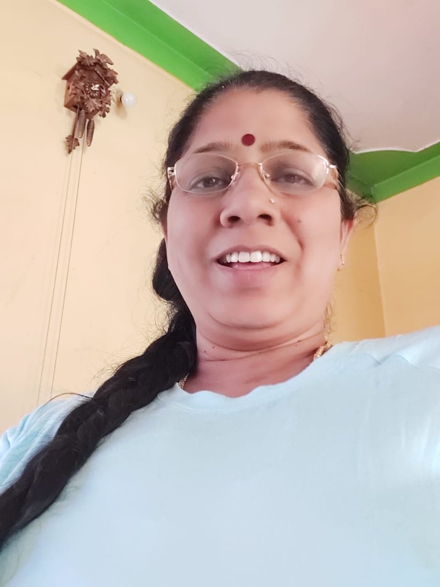 smgeetha4's tweet photo. #RSCFusion, Selfie time with cuckoo clock. https://t.co/1xgrIoZT0Q