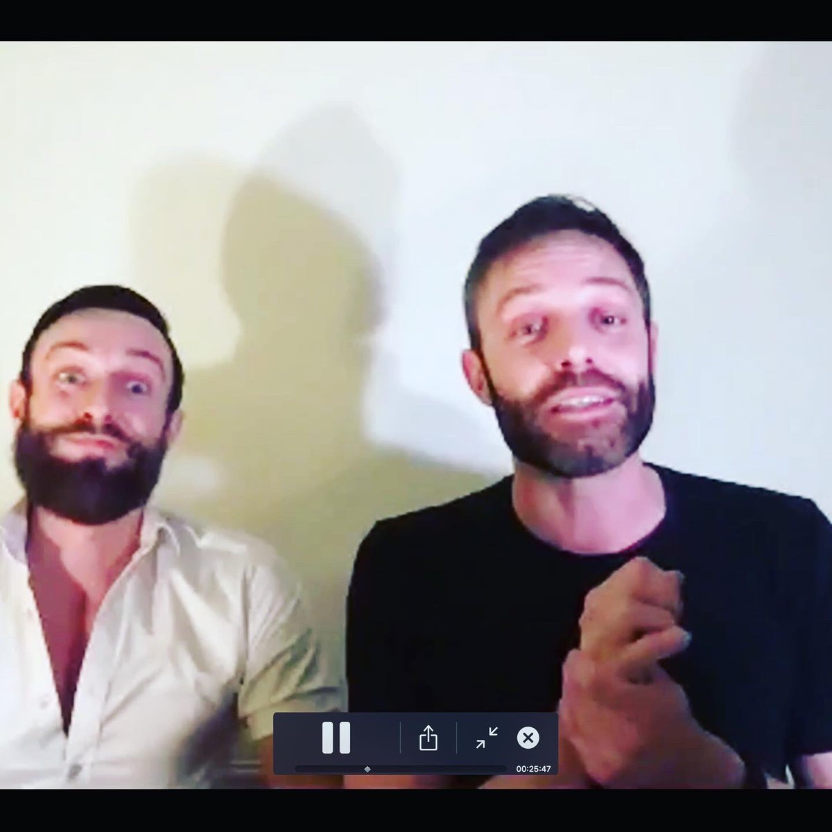 singtheeasyway's tweet photo. There’s another Free Online Big Gay Sing Along this Friday! If you’re interested in signing up, you can see my website from my page #gay #gaysinging #gaysingalong #lgbt #onlineevent #music #singing #biggaysingalong #singtheeasyway https://t.co/BfS9Z2sUzK