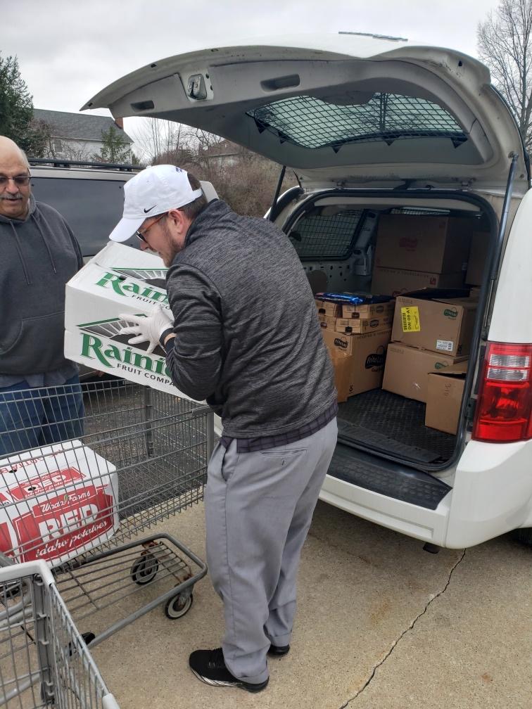 GilmourAcademy's tweet photo. With campus closed and our food service provider, AVI, no longer needing to feed the whole school, AVI staff donated the leftovers to the food pantry run by Our Savior Lutheran Church, across the street from campus. #Makinglemonadeoutoflemons #WhyGA #LivingtheHolyCrossMission https://t.co/b9NynoTUI8