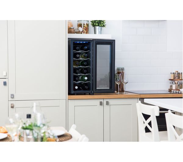 Lee Jinki;Russell Hobbs RH12WC3Drinks cooler.Strong design, runs very quietly.Frosted glass door to keep your six pack hidden.Capacity: 12 Bottles.