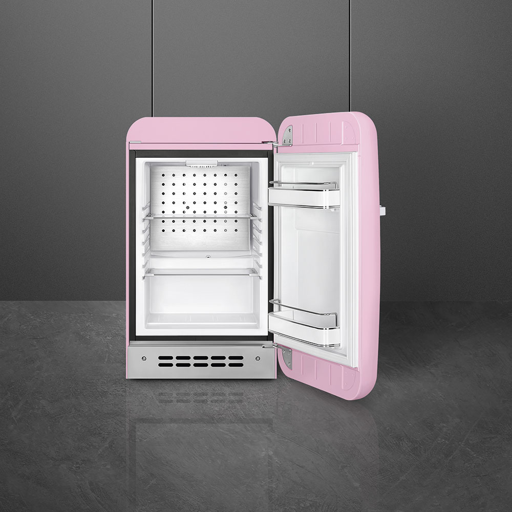 Kim Jonghyun;SMEG FAB10 mini fridge.Ultra cute, compact design.Includes ice box and wine rack.Capacity: 114 litres(other colours available)