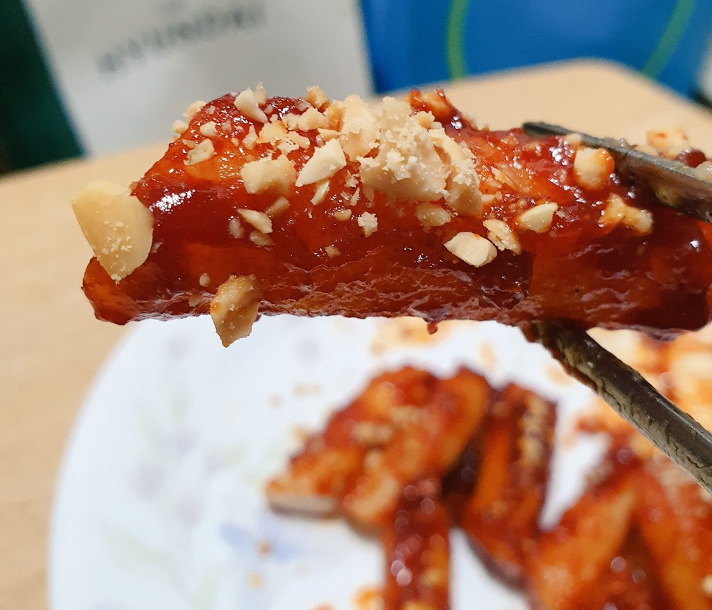 gourmet_V's tweet photo. [떡꼬치]
떡볶이 파는 곳은 많은데 떡꼬치는 왜 아무도 팔지 않죠?ㅜㅜㅜ 일주일쯤 앓다가 결국 직접 만들어 먹었습니다.

레시피 타래로 https://t.co/5PPCgKsGQG