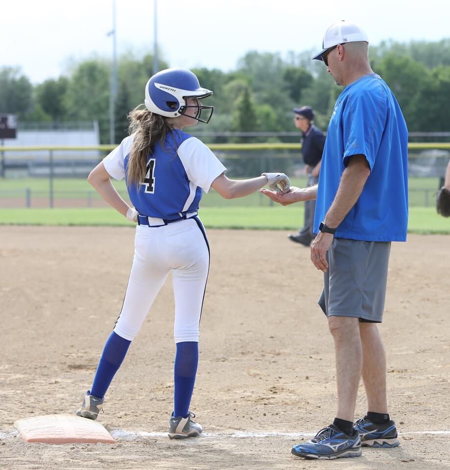 BrookvilleSoft1's tweet photo. Thanks @bis5thgrade for the nomination! Once nominated you have 24 hrs to respond or you donate $20 to local charity.
Post at least 1 picture/video of you coaching. I nominate: @Sinclair_SB @eatonsoftball https://t.co/IRVGmx5PXb