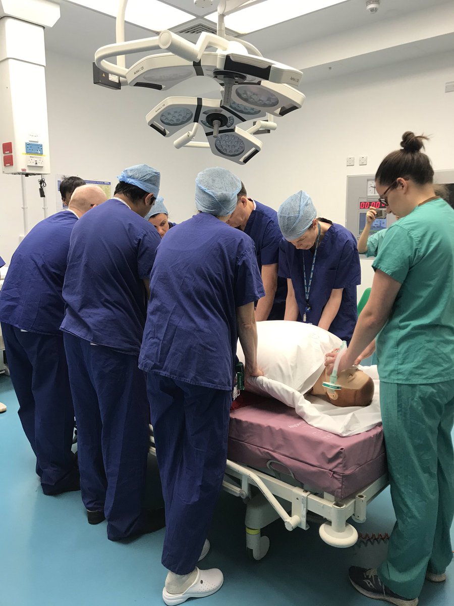 Full day of teams being taught how to prone patients @RoyalFreeNHS - nice to meet more staff and see team dynamics. Research is suggesting that positioning patients prone helps recruit more airways, thereby improving oxygenation! #COVIDー19 #pronepositioning #medstudentcovid
