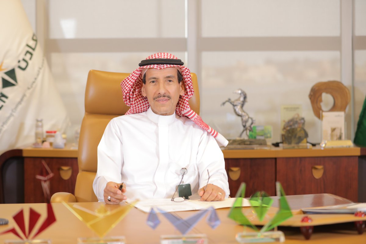 MaadenKSA's tweet photo. باشر المهندس مساعد العوهلي مهامه الجديدة اليوم الأربعاء رئيساً تنفيذياً لـ #معادن والتي تضم مجمو��ة من شركات التعدين والتصنيع والتوزيع داخل وخارج المملكة. https://t.co/RxaRAJofyH