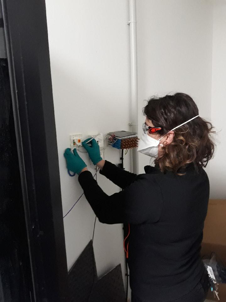 Permettre à nos aînés d'être en contact avec leurs proches, c'est cela aussi notre #raisondetre. Christelle et Jean-Philippe viennent d'installer la visio dans l'Ehpad des Côteaux à Lormont. Fier de nos techniciens #Orange #HerosduRéseau. <a href="/olivierdefosse/">Olivier Defosse</a> <a href="/georges_ribas/">ribas georges</a>