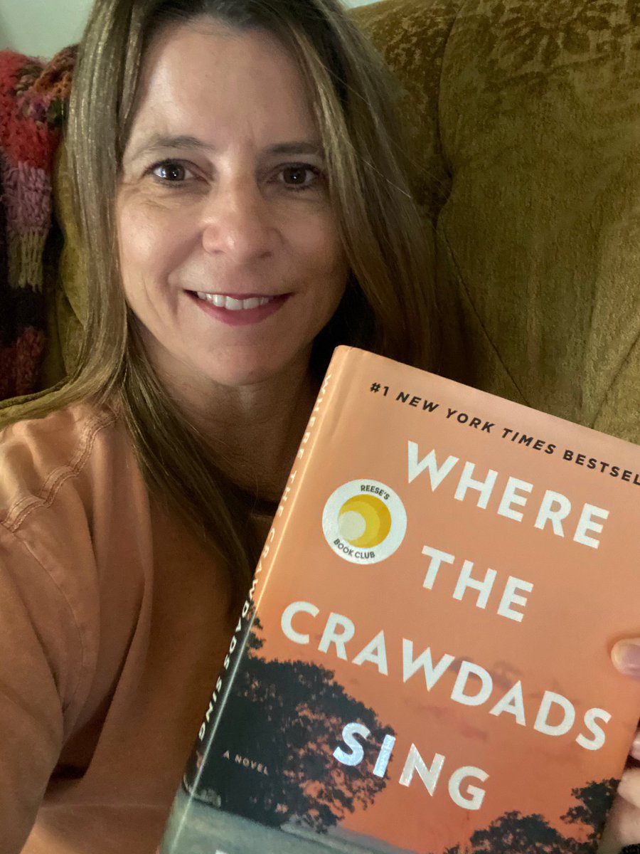mrsjonkerSTEM's tweet photo. Wind it down Wednesday @HeritageES @maxsont @HawkAP09 #soooogood #ilovebooks #cantputitdown https://t.co/b1fRof24hp