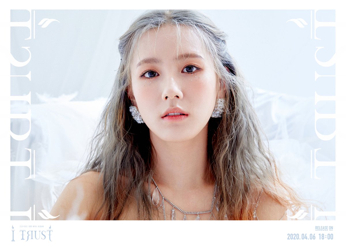 official_i_dle's tweet photo. (G)I-DLE 3rd Mini Album 
[I trust] Lie Ver. 
Concept Image : 미연 (MIYEON)

🎧 Release On  
2020.04.06 18:00 (KST) 

#여자아이들 #GIDLE
#I_trust
#미연 #MIYEON https://t.co/wqzemsbdFu