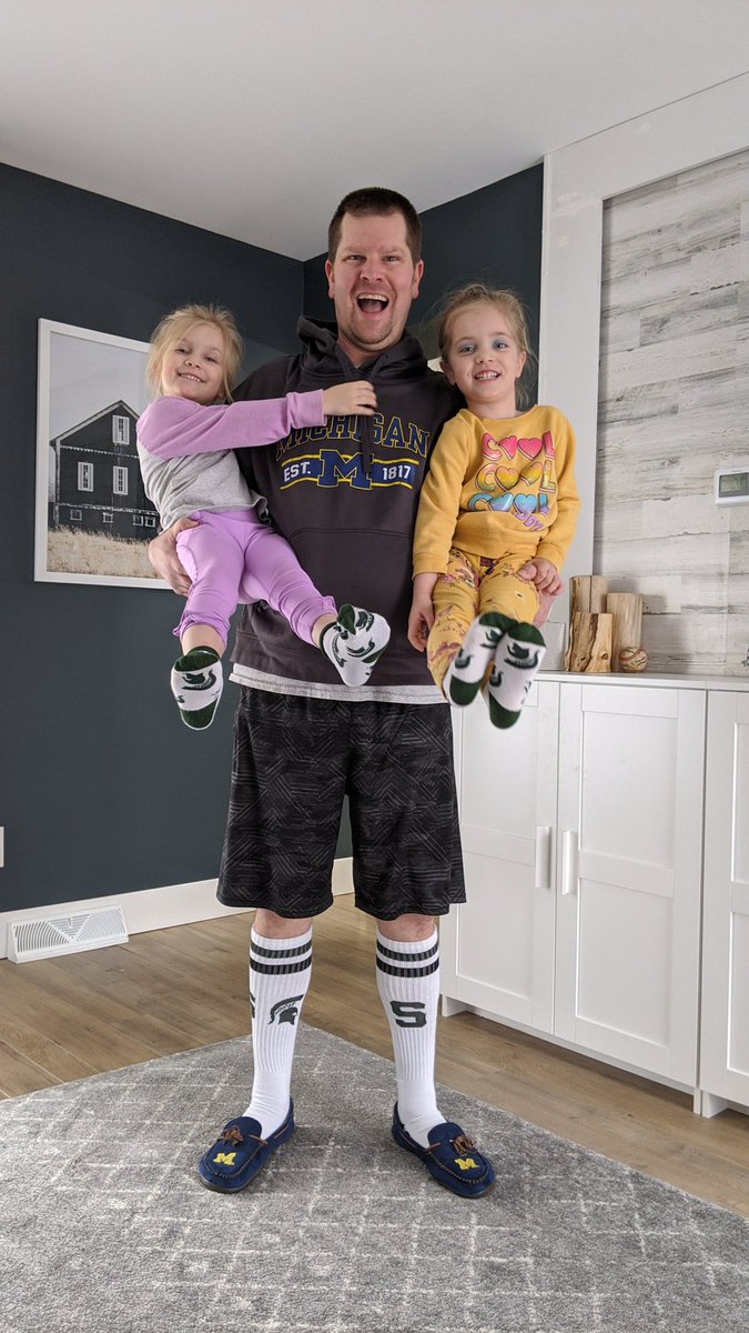 PLEPhysEd's tweet photo. @MaktariNayal @ChristieBple @MsSLessa @WalledLkSchools The craziest socks in the world!!!! https://t.co/RxNfjzM6Zd