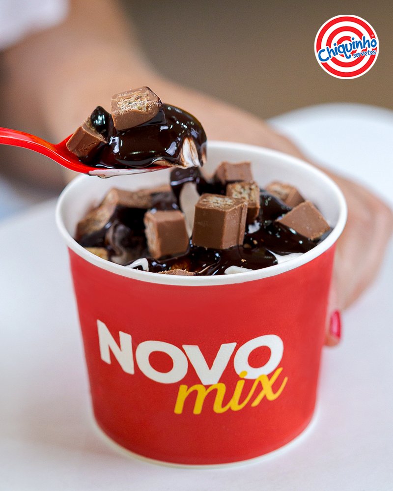 chiquinho's tweet photo. Marca o @ de um amigo nos comentários e se ele não responder em 5 minutos tá te devendo um Novo Mix de Kit Kat®! 😂 #ChiquinhoSorvetes #NovoMix #KitKat https://t.co/Edo38R649Z