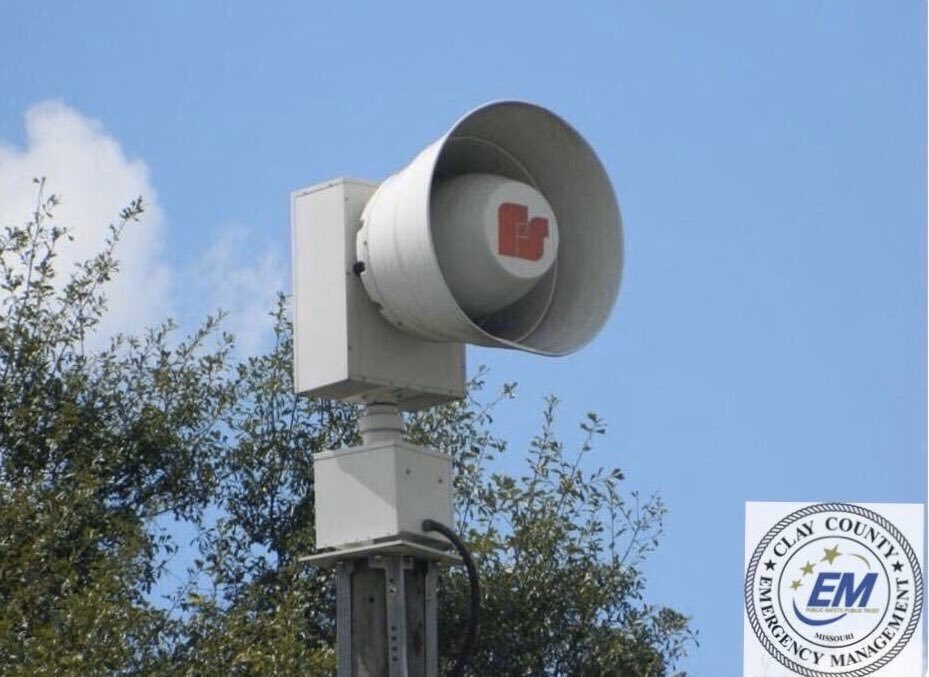 ClayCountyMO_EM's tweet photo. 🚨#BePrepared 🚨The monthly scheduled outdoor tornado warning siren TEST will be TODAY (April 1) at 11 am.
For information about outdoor warning sirens and where you should hear them,visit https://t.co/lS2vX09m4A
#BeWeatherAware #CCSOEM #mowx #ThisIsATest #WeatherAware @NOAA https://t.co/edMHxkE1OJ