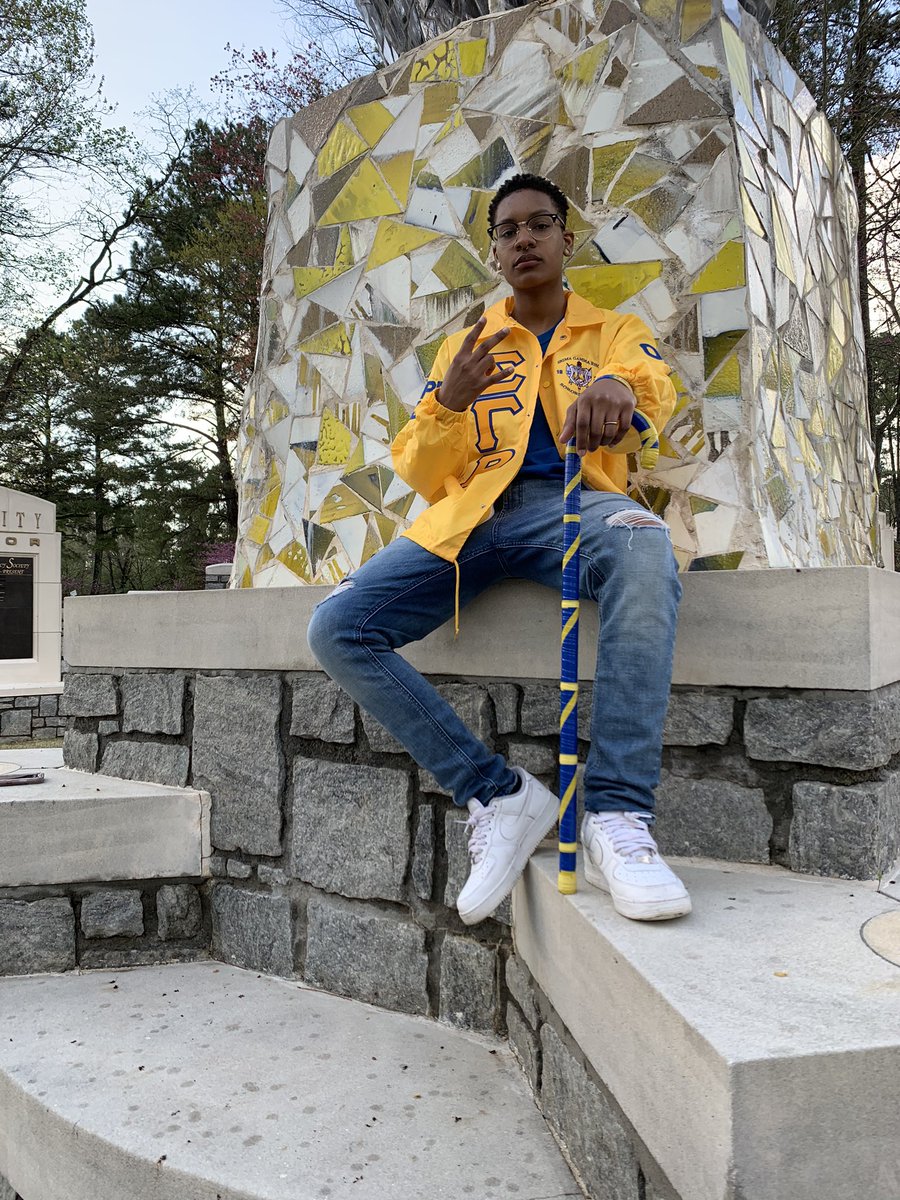 FiersIsTheName's tweet photo. Don’t even try to break our line... Our name not RHObellious for no reason😈💛💙 #SGRHO #Poodles #SigmaGammaRho #1922 #ΣΓΡ #omicrongamma #GeorgiaStateUni #ladysigma #spring2020 #tailclub https://t.co/Tpcb68RW6I