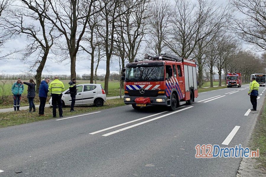 Meerdere voertuigen betrokken bij aanrijding op de Asserstraat in #Ubbena. 112Drenthe.