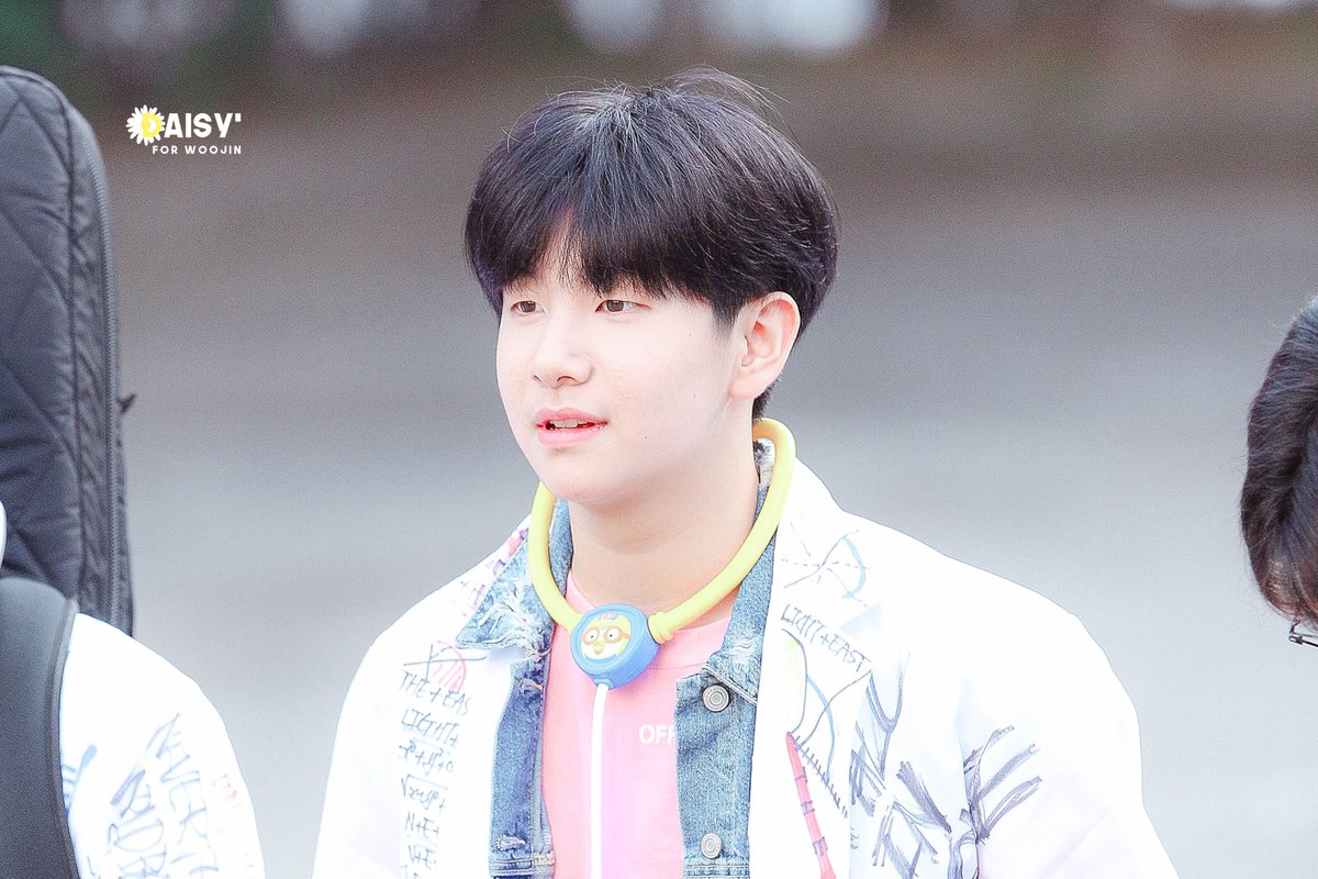 daisy030402's tweet photo. 180625 #우진아_생일_축하해 #이우진 #LEEWOOJIN https://t.co/5ts9N94HK8