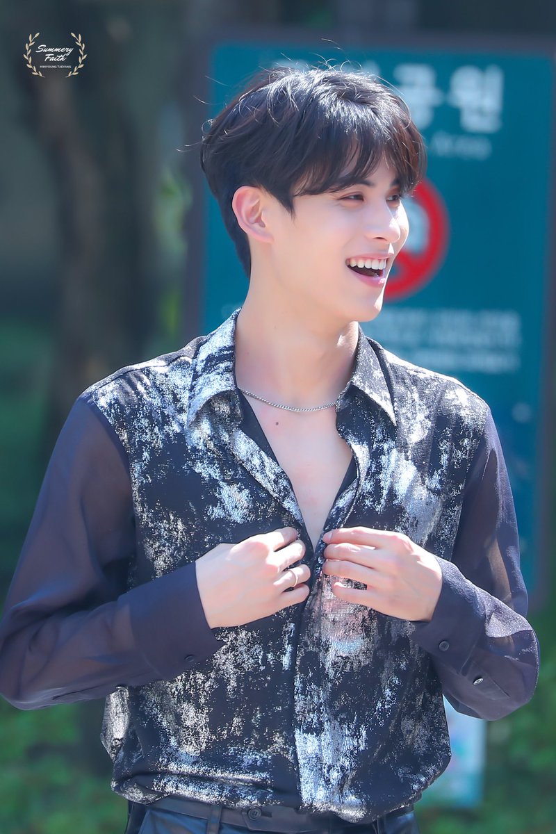 SummeryFaith's tweet photo. 190704 엠카 미니팬미팅🔝🌞

#휘영 #태양 #김영균 #유태양 #Hwiyoung #Taeyang #Hwitae https://t.co/zSF0pFLVyX