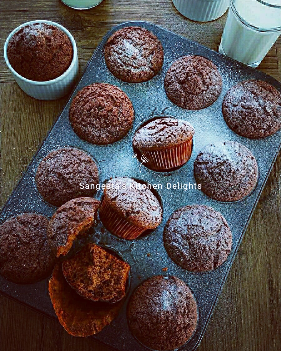 Homemade Chocolate Muffins...
#AprilFoolsDay #StayHomeStaySafe 
#sangeetas_kitchen_delights #SangeetaBasak #chocolate #muffins #homemadefood #homemademuffins #foodchannel #foodphotography #bonglifeinholland #bakinglove
