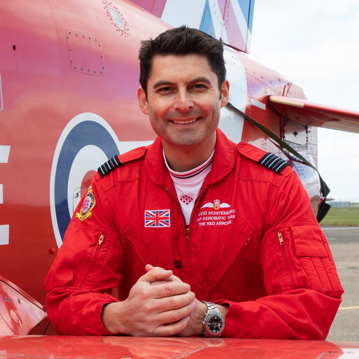 rafredarrows's tweet photo. The #RedArrows have a new Officer Commanding. Wing Commander David Montenegro officially began the role today. Read more here: https://t.co/StezoUpad7 https://t.co/lmce0ycbE0