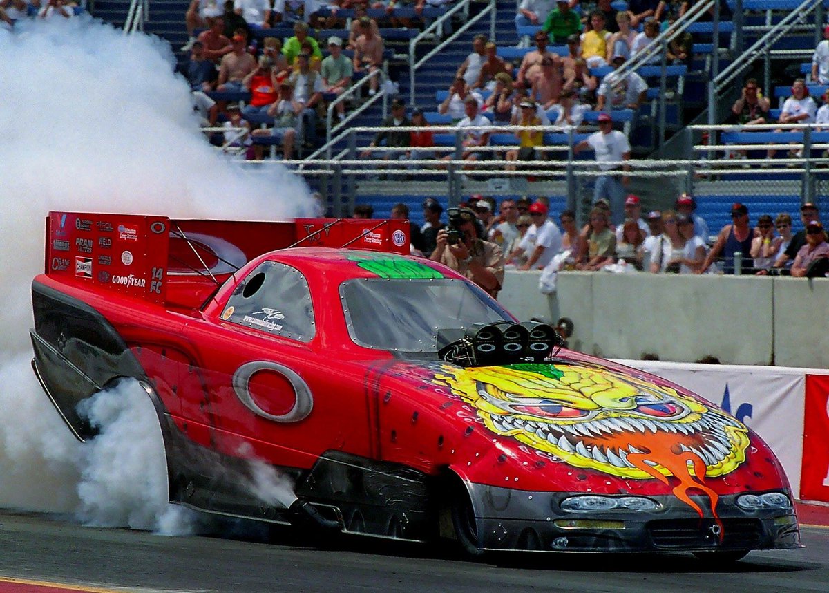 UPGFJOHN's tweet photo. @EverythingNITRO @oakley @OfficialMOPAR @gary_scelzi @NHRA Loved them when Scotty Cannon drove them as well https://t.co/LZzV1Ontgv