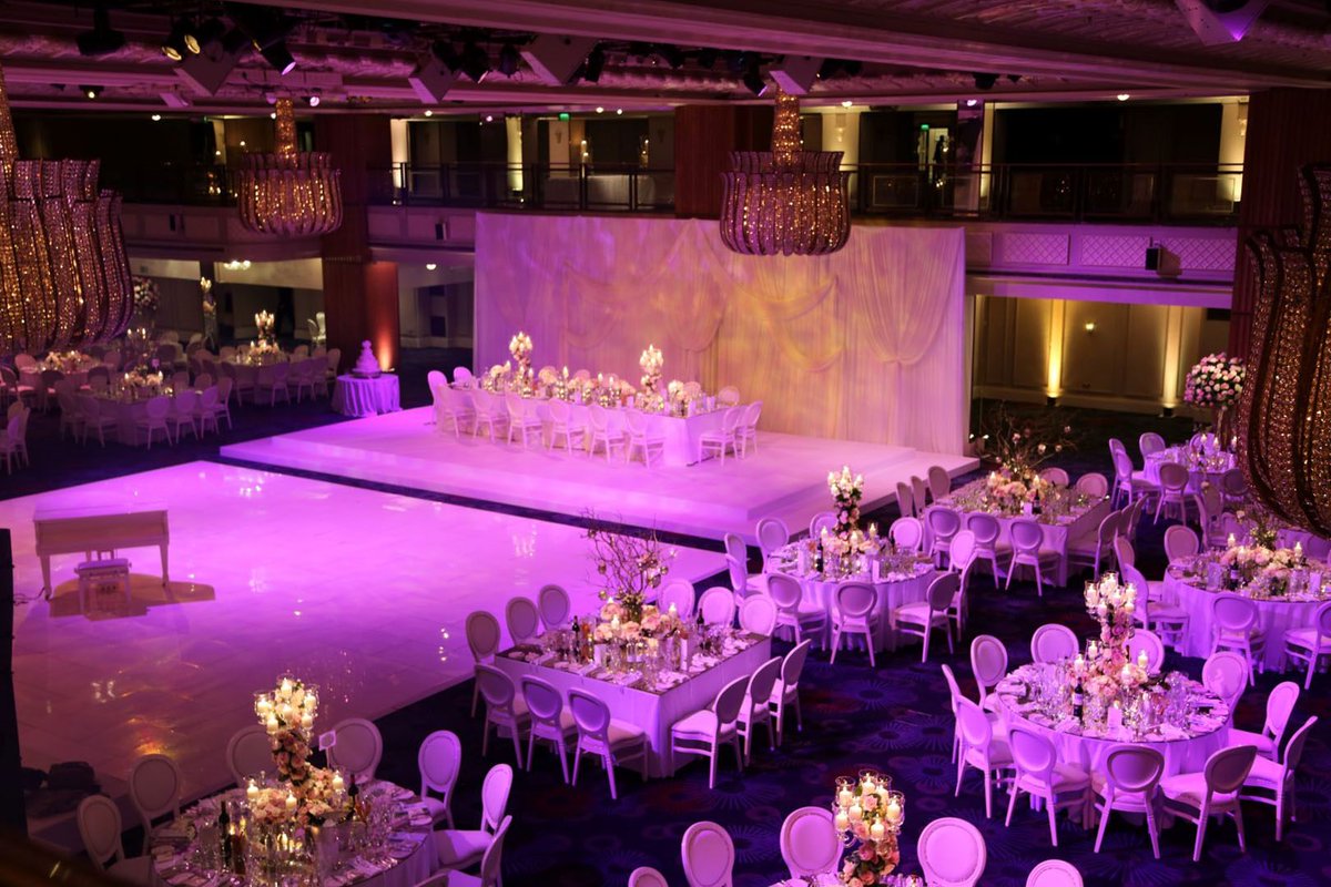 furniture4event's tweet image. Make the wedding of your dreams happen. We have everything you need to make your special day stand out from the rest. Adding our White Isla Chairs, Mirrored Tables and White Gloss Dance Floor, you will have the ultimate WOW factor. I mean, how beautiful does this look?! 💗