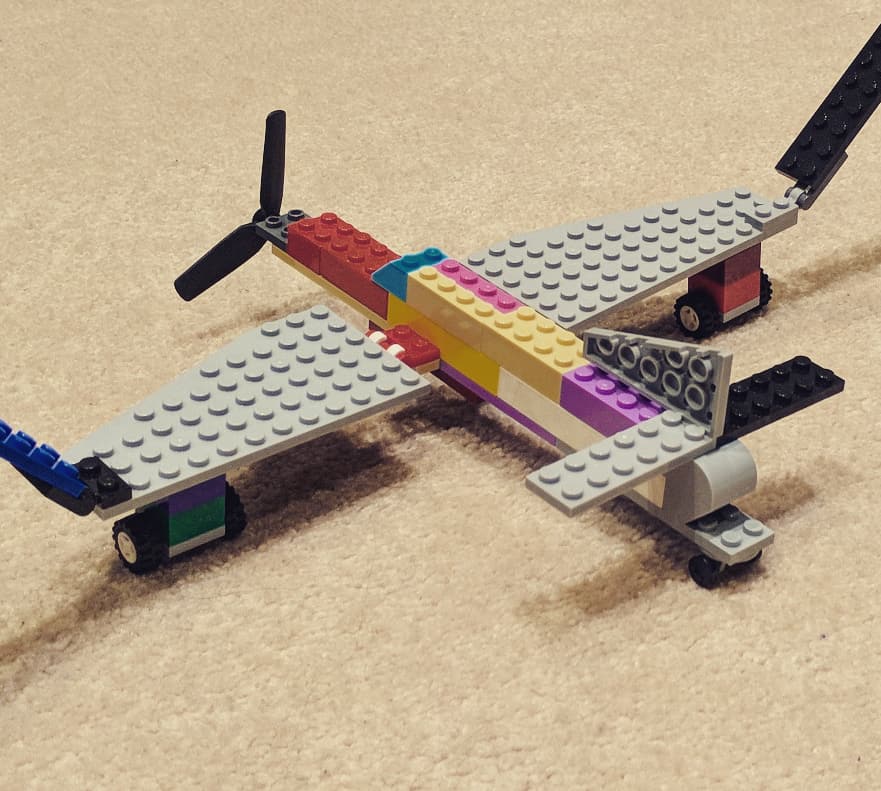 BuildZillion's tweet photo. My Son's Creation (MSC)
This airplane is called the Bee 5379. It has bendable wings and it can fly 376 mph. It can take off and land on an aircraft carrier. It have 4 bombs and 3 machine guns. It takes about 20 minutes to fill it with gas.

#lego #legomoc #legokids #moc #afol https://t.co/KbFwmHWdJn