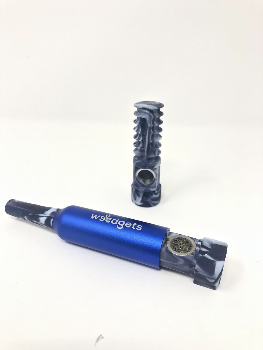 weedgets's tweet image. Pocket size retractable pipe needs a cool NAME, any suggestions? This baby cools the smoke and removes dangerous resin all by itself. Amazing coughless technology! #smokeweedeveryday #stoned #cannabisindustry #CannabisCommunity