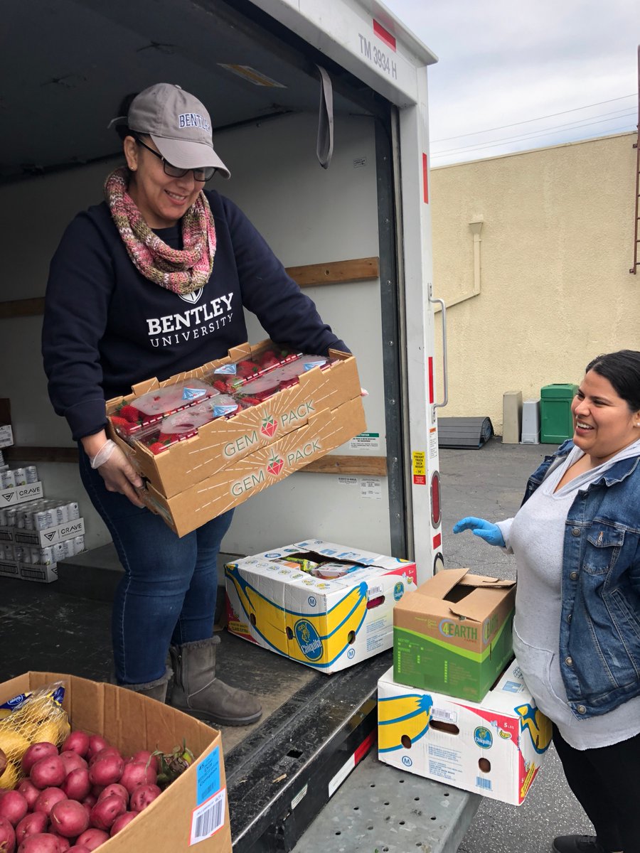 LAPromiseFund's tweet photo. Big thanks to Fred Ali & the #WeingartFoundation board & team for supporting us as we bring resources to our #SouthLA families during this critical time. #LAStrong #COVID19 #equity https://t.co/AFxsBQuxK4