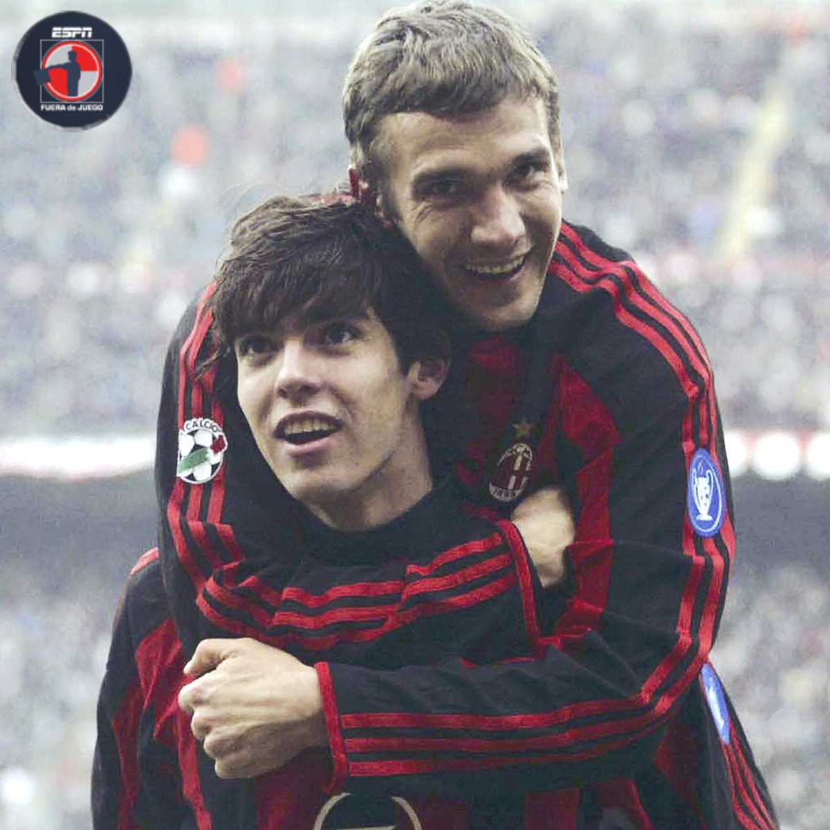 ESPN_FDJ's tweet photo. ❤️ Eran tiempos felices para el futbol italiano

❤️ Eran tiempos felices para el futbol mundial

👏 Andriy Shevchenko y Kaká: Dos balones de oro que enamoraron al Milan y al Planeta. https://t.co/T8eoVoS0A3