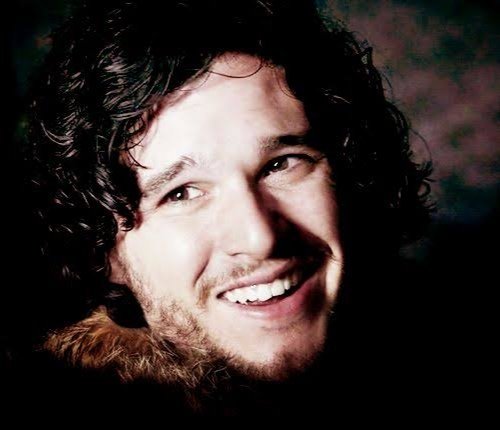 ThronesUpdates's tweet photo. March 1st / April 1st https://t.co/hPLFBiyVQj