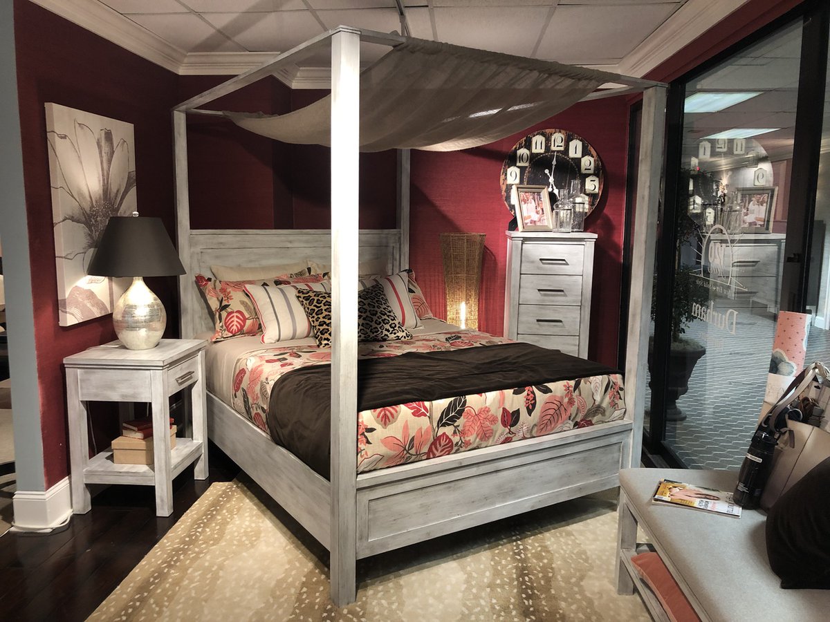 durhamfurniture's tweet photo. Sometimes we need a tranquil place to take all the stress away #SolidStyle https://t.co/VLq9Oakr97 https://t.co/0EvHIUY0hg