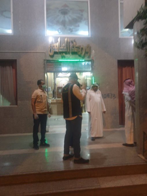 alshbkhalealam1's tweet photo. في بادرة وطنية رجل الأعمال
 علي بن ضيف الله الحسيني
يقوم بتسليم صحة #المدينة_المنورة
فندقين لتبقى تحت تصرفهم حسب الحاجة. 
لا منة منه ولافخر ..بل واجب تجاه وطنه🇸🇦 جزاه الله كل خيرا
 و رفع الله الغمة وحفظ بلادنا من كل سوء. 
#قبيلة_ولد_حسين_من_الصواعد
#قبيلة_عوف #قبيلة_حرب https://t.co/90XZ0oj3tZ