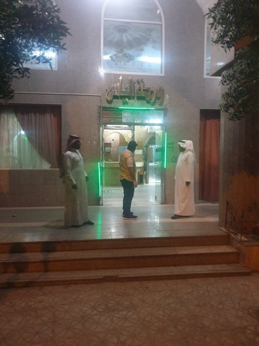 alshbkhalealam1's tweet photo. في بادرة وطنية رجل الأعمال
 علي بن ضيف الله الحسيني
يقوم بتسليم صحة #المدينة_المنورة
فندقين لتبقى تحت تصرفهم حسب الحاجة. 
لا منة منه ولافخر ..بل واجب تجاه وطنه🇸🇦 جزاه الله كل خيرا
 و رفع الله الغمة وحفظ بلادنا من كل سوء. 
#قبيلة_ولد_حسين_من_الصواعد
#قبيلة_عوف #قبيلة_حرب https://t.co/90XZ0oj3tZ