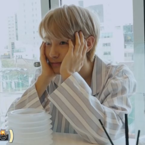 SkyDreams375's tweet photo. Omg My Sweet Renjun 💗💗💗 so freaking precious!
#RENJUN #renjunpretty #NCTDREAM #huangrenjun #런쥔 #黄仁俊 https://t.co/AncCjmiF5W