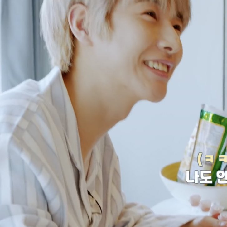 SkyDreams375's tweet photo. Omg My Sweet Renjun 💗💗💗 so freaking precious!
#RENJUN #renjunpretty #NCTDREAM #huangrenjun #런쥔 #黄仁俊 https://t.co/AncCjmiF5W